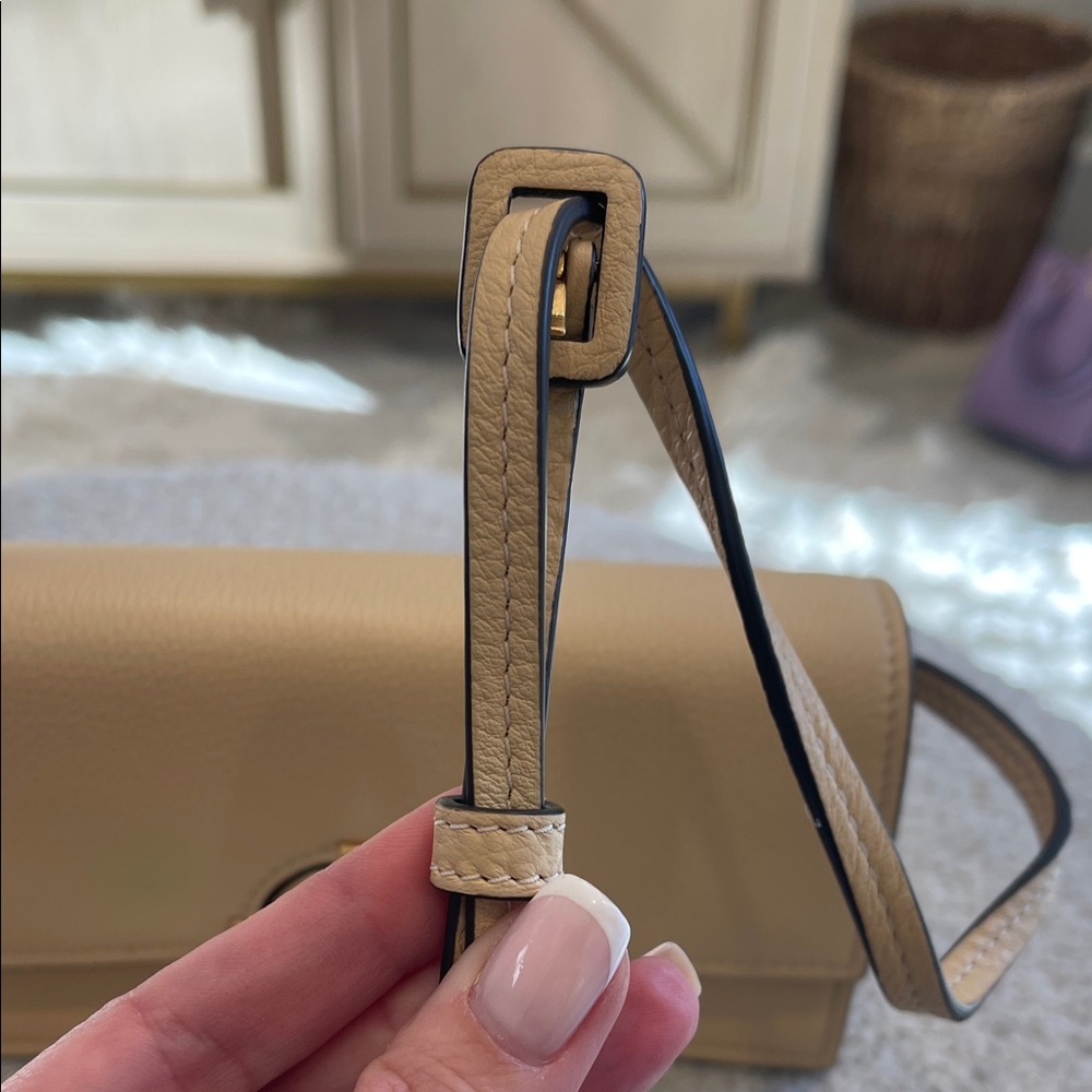 NWT Tory Burch Miller Wallet Crossbody in Vanilla Soft Serve - Picture 3 of 7